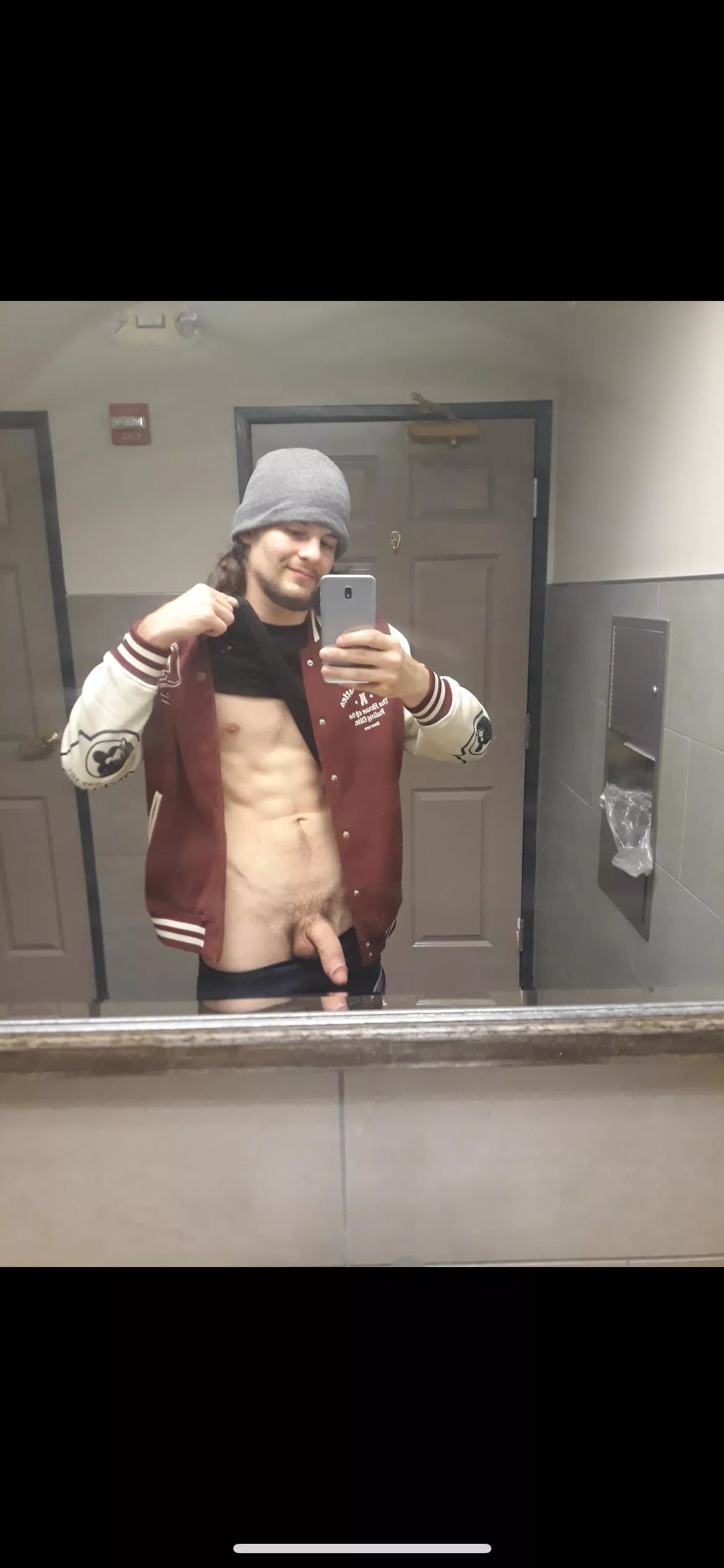 My bf keeps telling me I have a small 🍆 posted by Throwaway11087