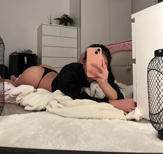 Peach up - smack?🍑 by Sad_Bat6485