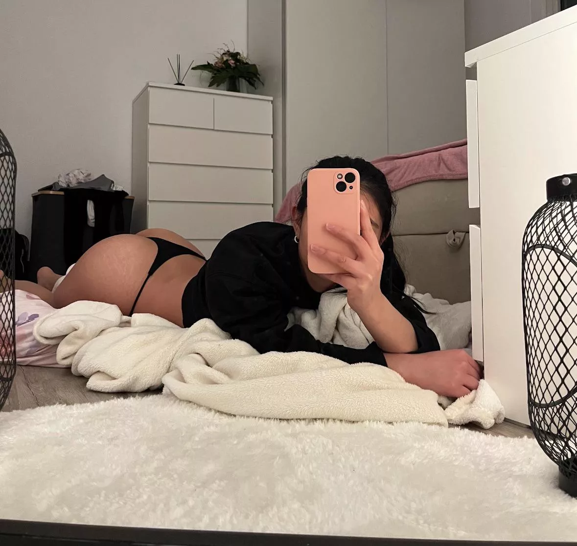 Peach up - smack?🍑 posted by Sad_Bat6485