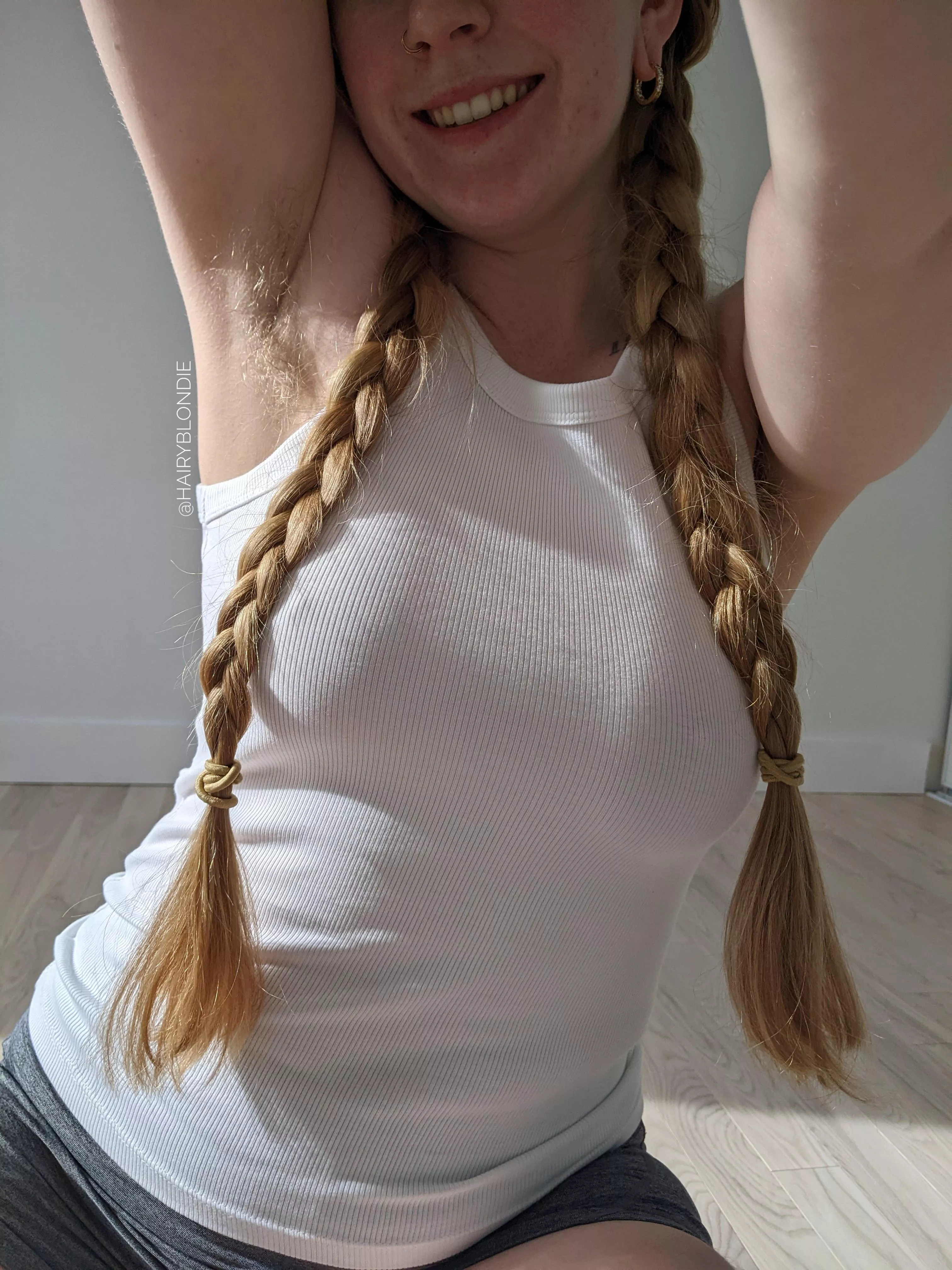 Play with my braids while you sniff my pits posted by efiwfsn