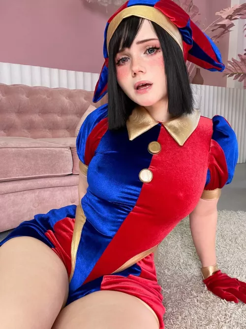 Pomni cosplay by Neyrodesu  by Neyrodesu