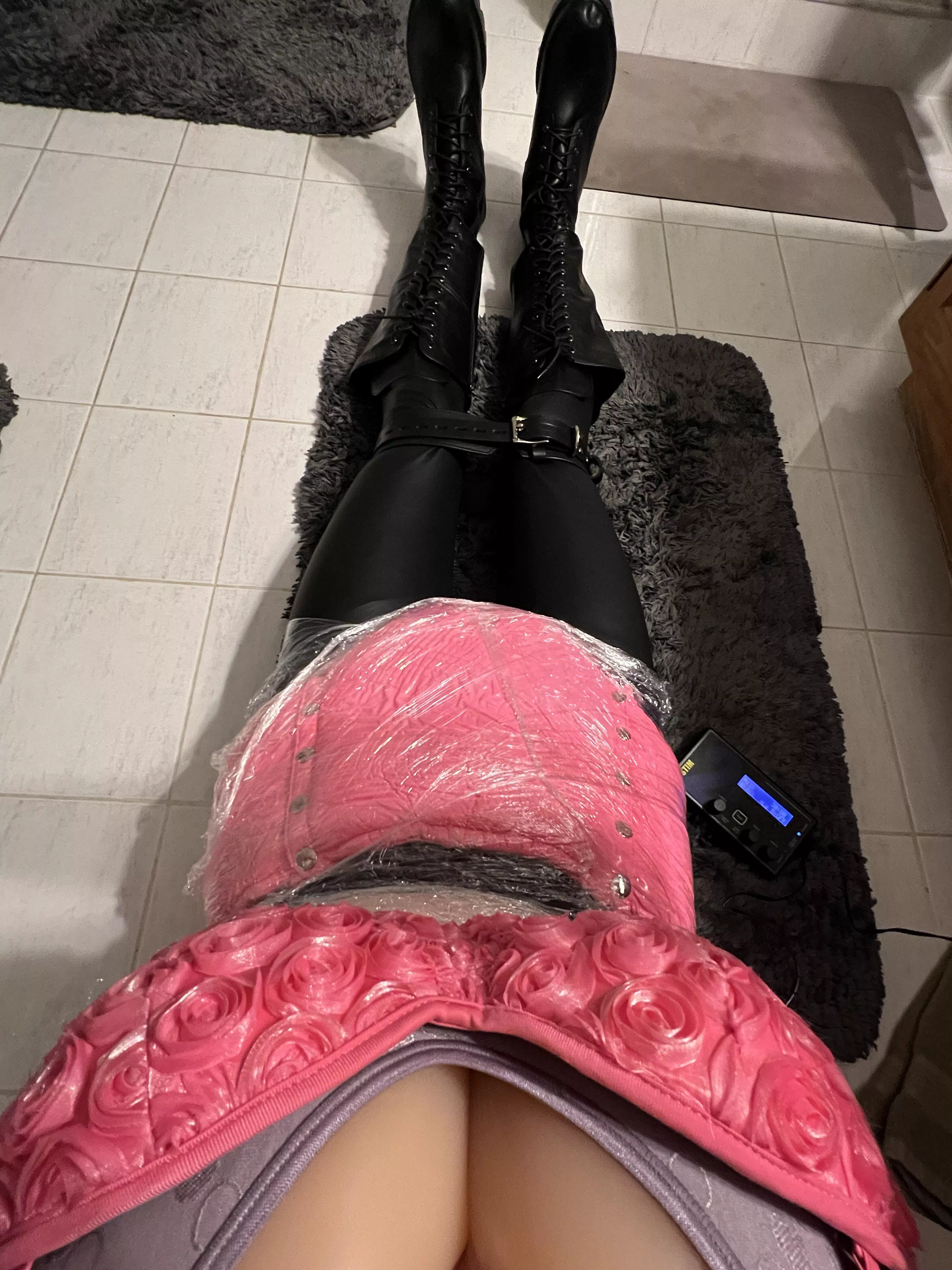 Shiny, padded estim sessions are the best 🖤 posted by OrangeMelon24