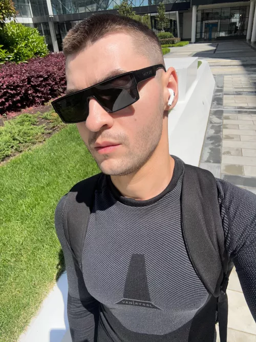 Skin is skinning today ;) by Corgi2509