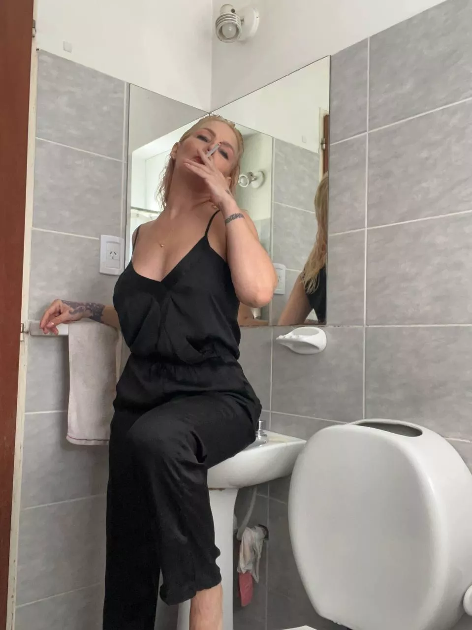 Tell me what you like and I'll do it the way you like it. posted by kIMSEXXX69