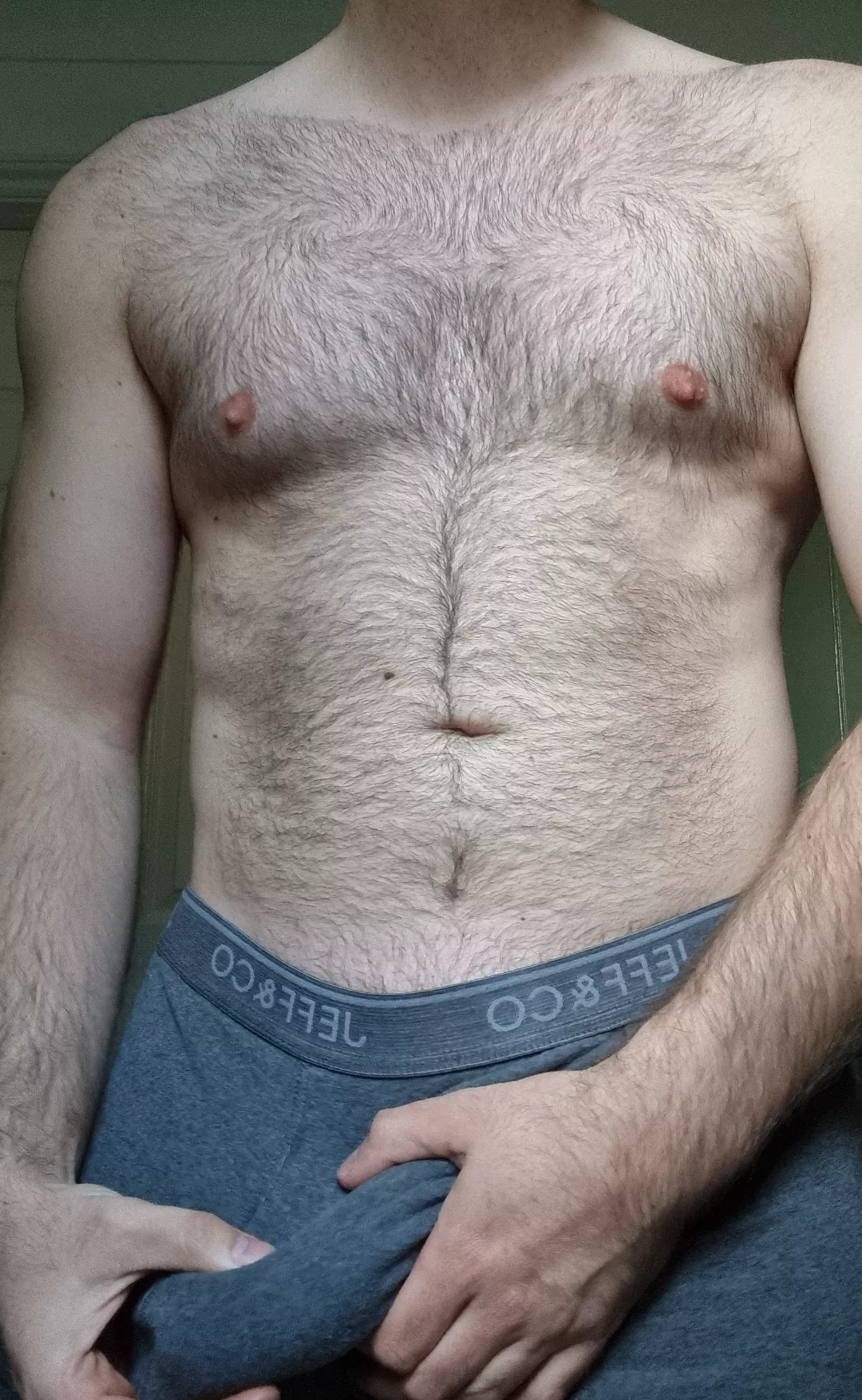 The spirals show more when it's trimmed.  posted by lookatmenakedpls