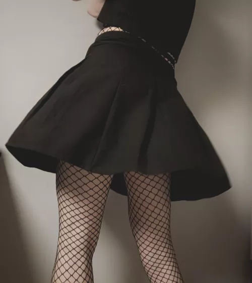 Wearing this skirt like a pro by SkaterBoi369