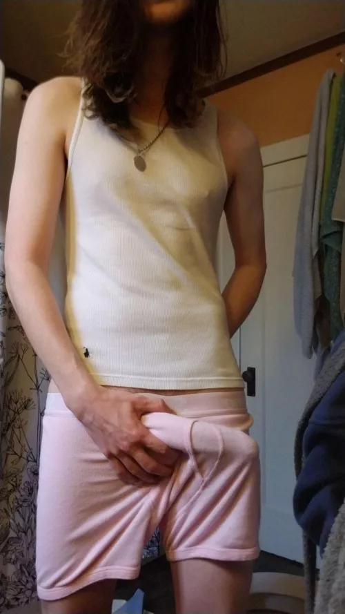 what do you think of my bulge? by Pizzadeliveryboy_420