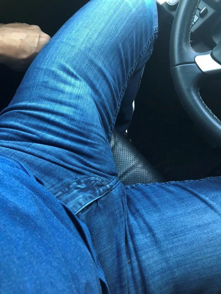 Wow, looks like stepdad’s really enjoying the drive!!   posted by PeteDad4U