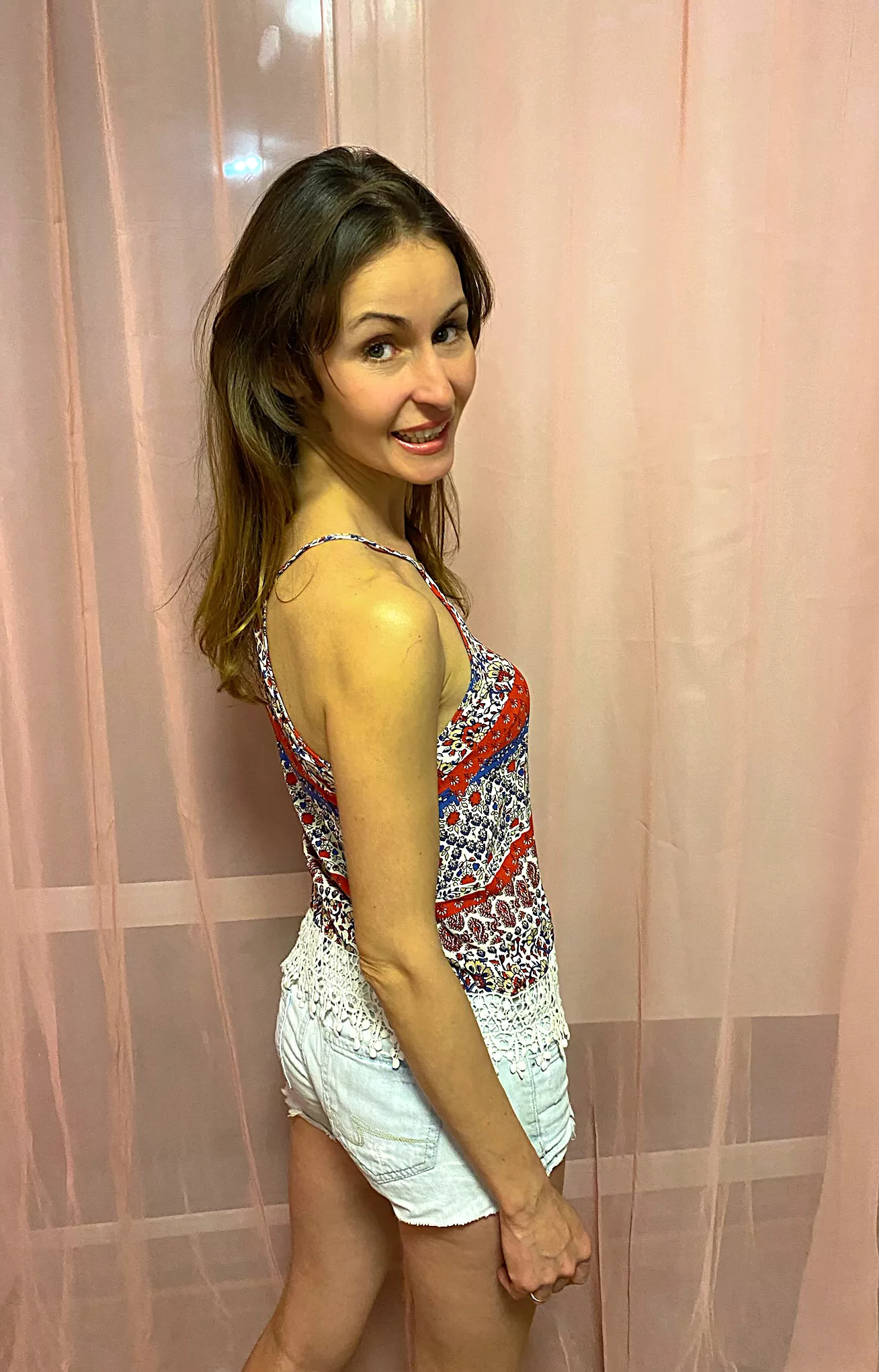 You want to know what it's like to be happy with me. Then show your imagination and I will help you. posted by Viki_soul