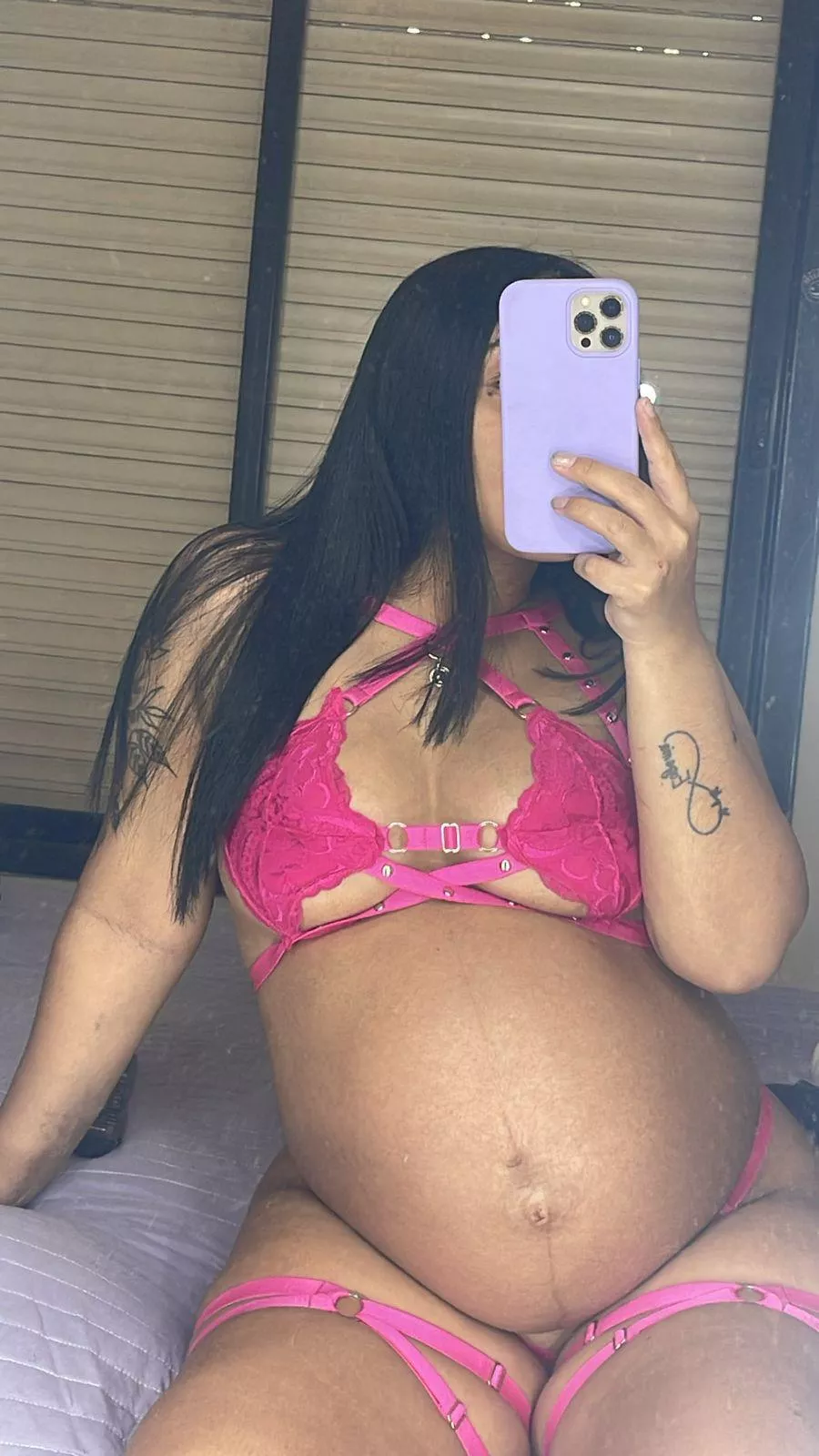 A kiss or a caress on this belly before resting wouldn't be bad posted by Gilrl_latin56