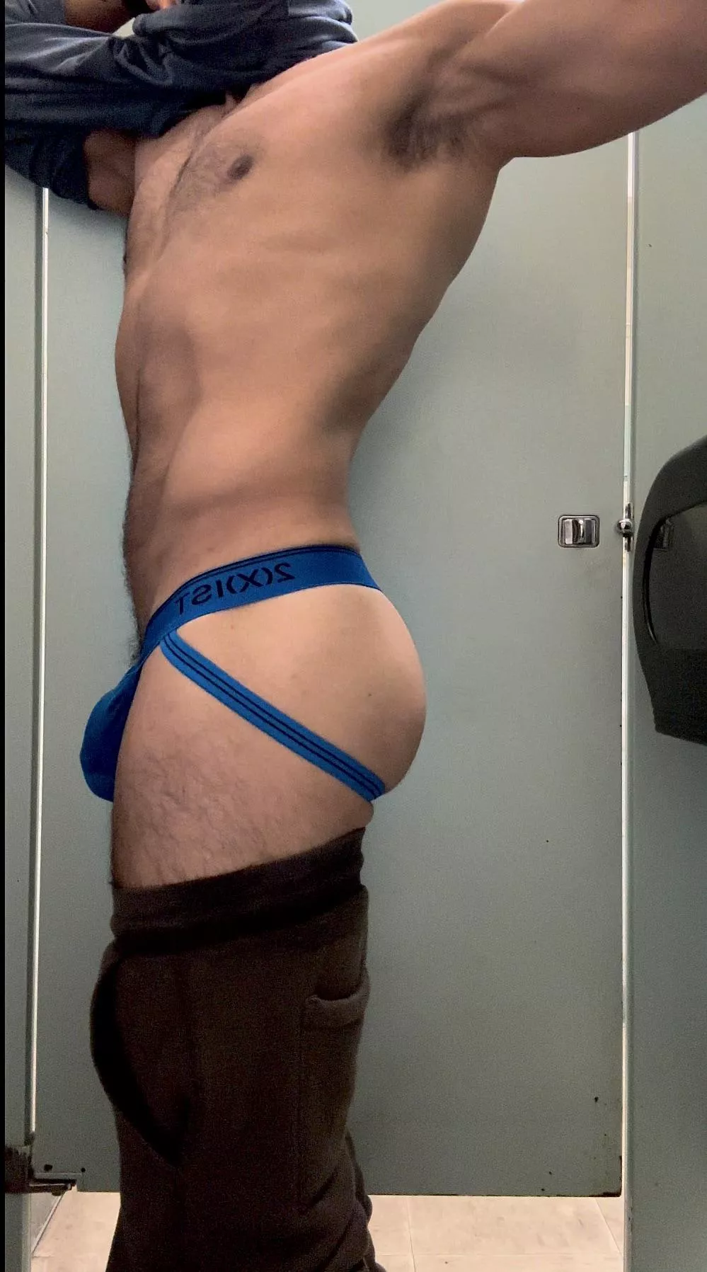 Bathroom break  posted by jluis2024