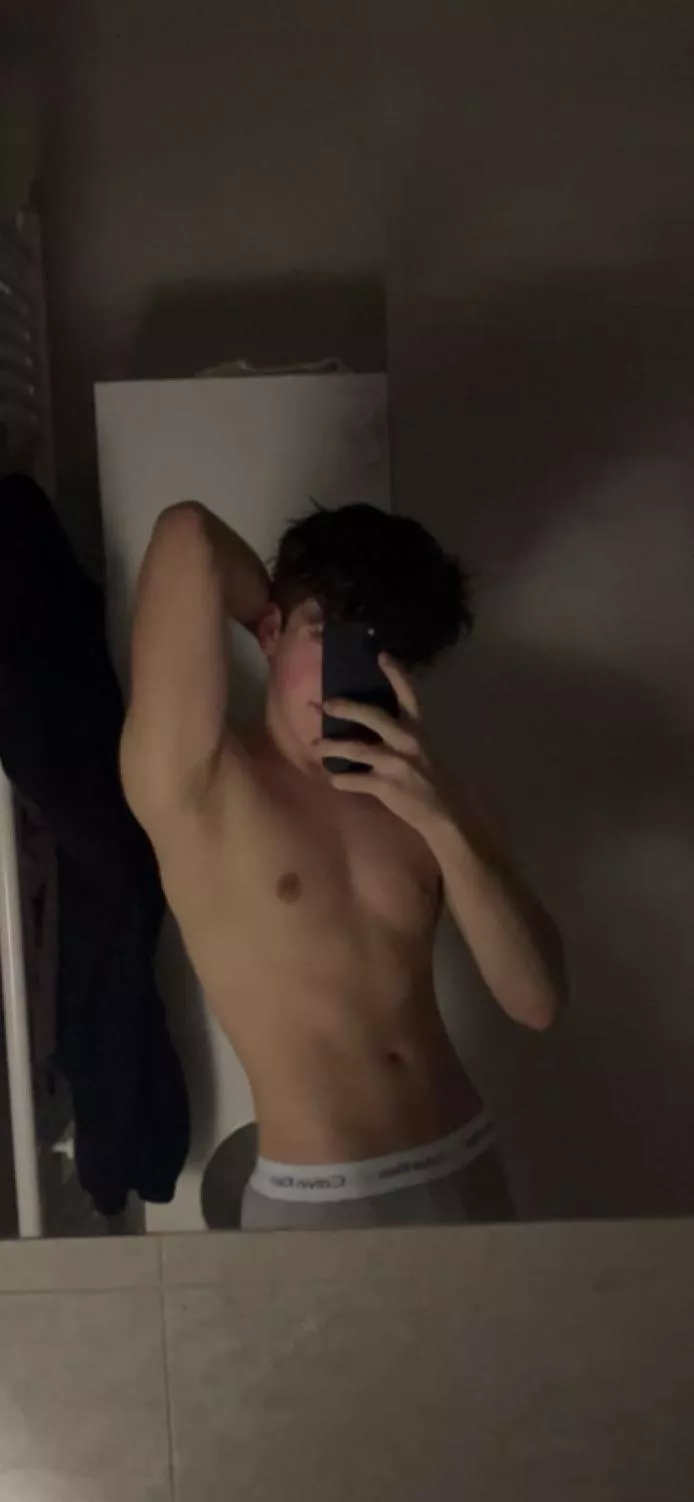 Cute bottoms DM me! posted by Both_Bid_5395