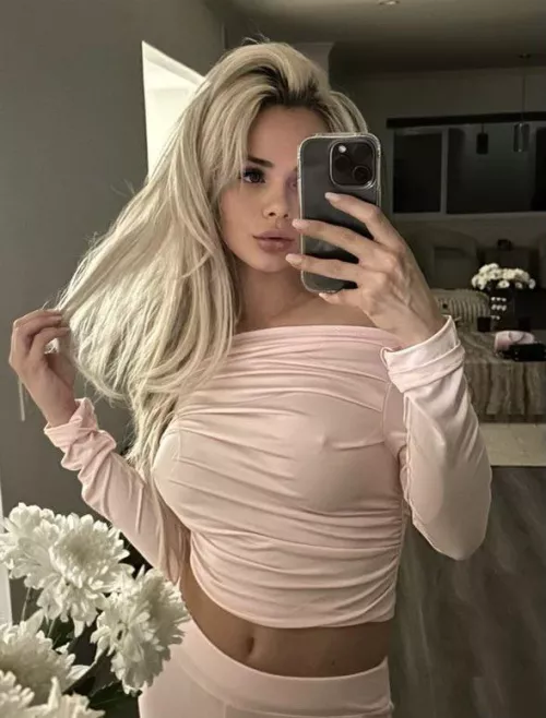 Elsa by HungDomSir261