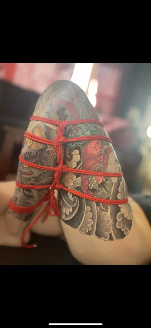 Futomomo to go with my partners Japanese leg sleeve by Shrimp_66