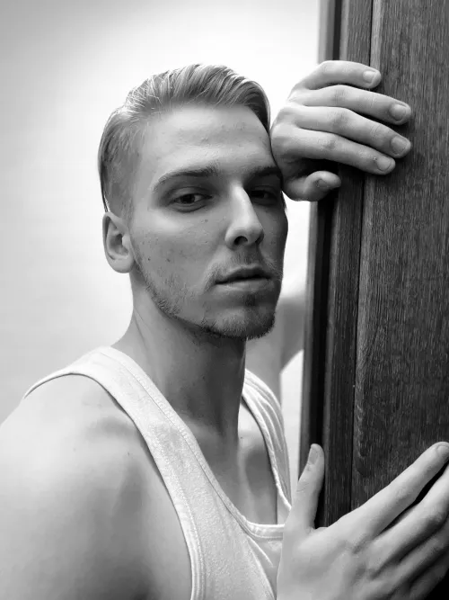 hey 🖤 by TeasingLion