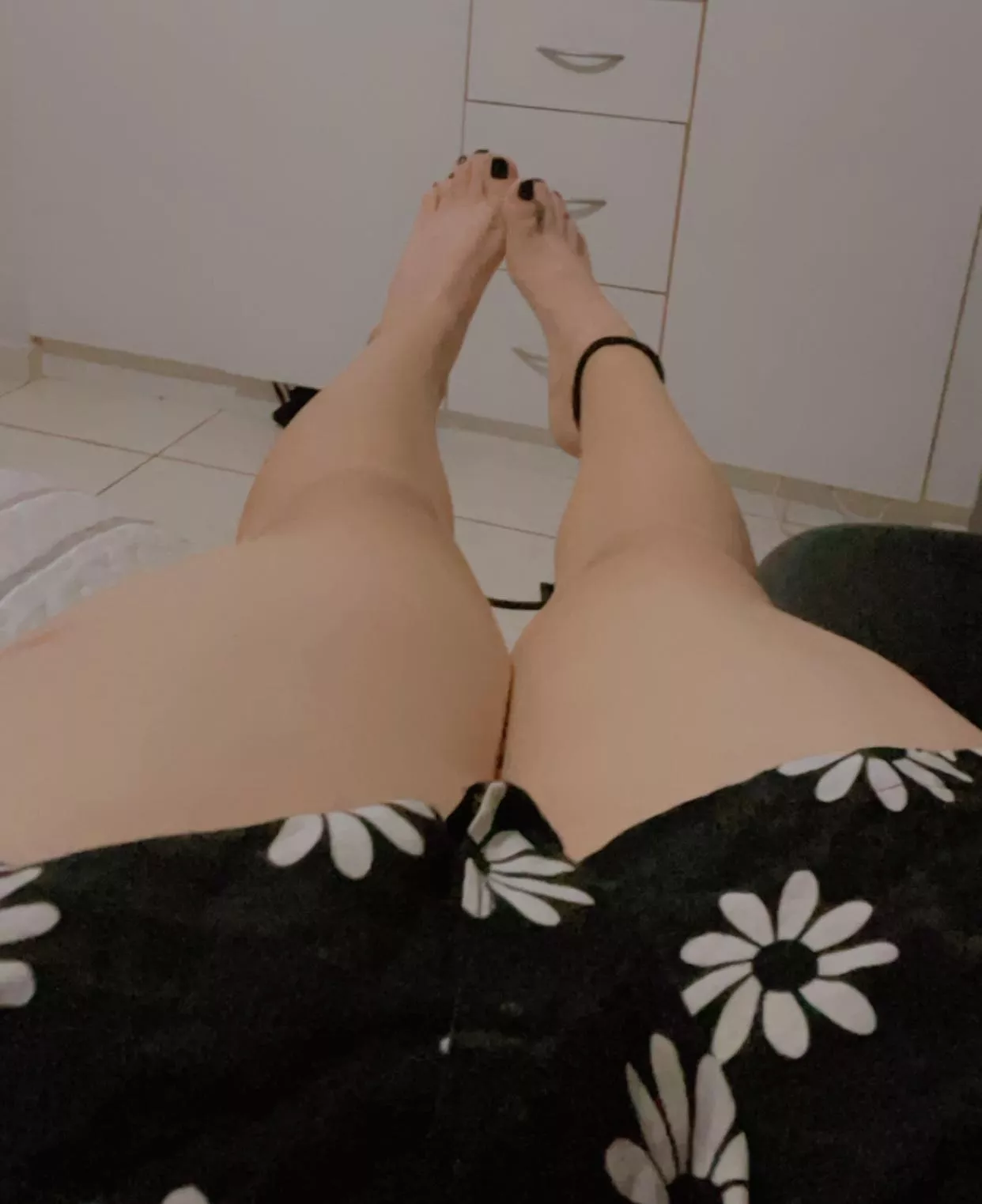 I need a daddy 😮‍💨💕 posted by alison-feet