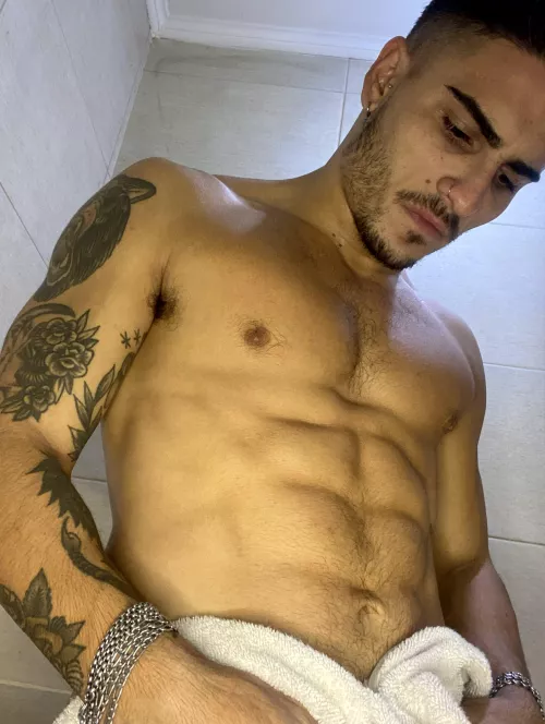 I need someone to wash my back by OlieTheKing