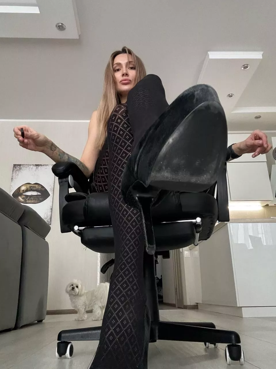 I sit in the office and waiting for you posted by ChampionshipNovel250