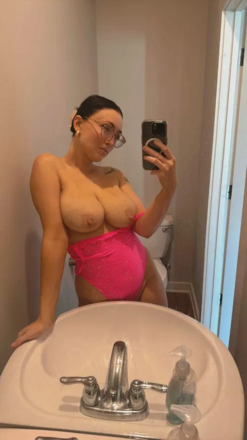 I think we should stay in bed a bit longer by Lanzii67