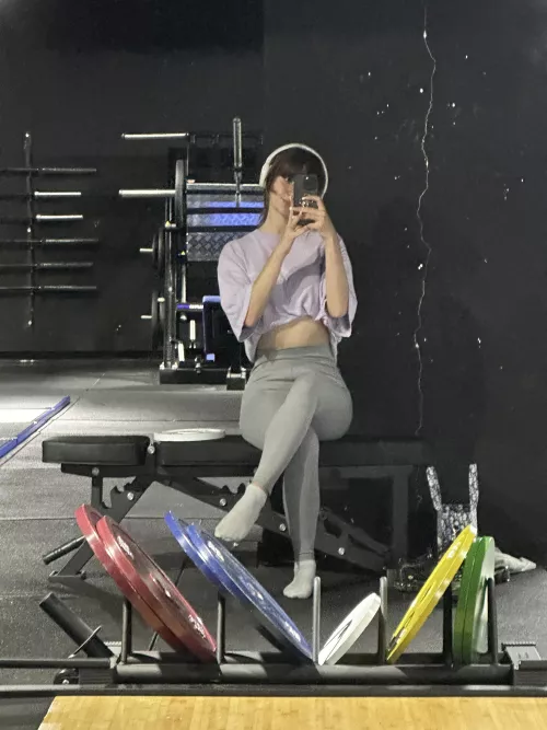 I wonder what’s the first thing that comes into your mind when you see me at the gym (f) by j1george