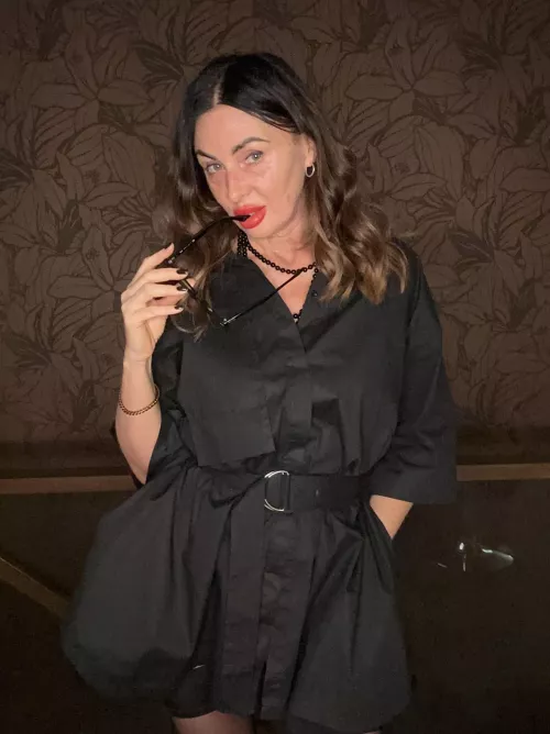 I wouldn't mind a few kisses by KTSPOT