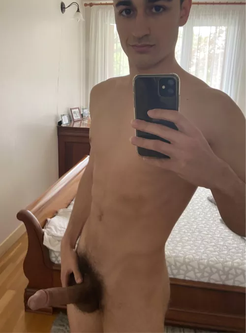 If you like me feel free to dm we’ll get to know each other ! :) by c_alex6969