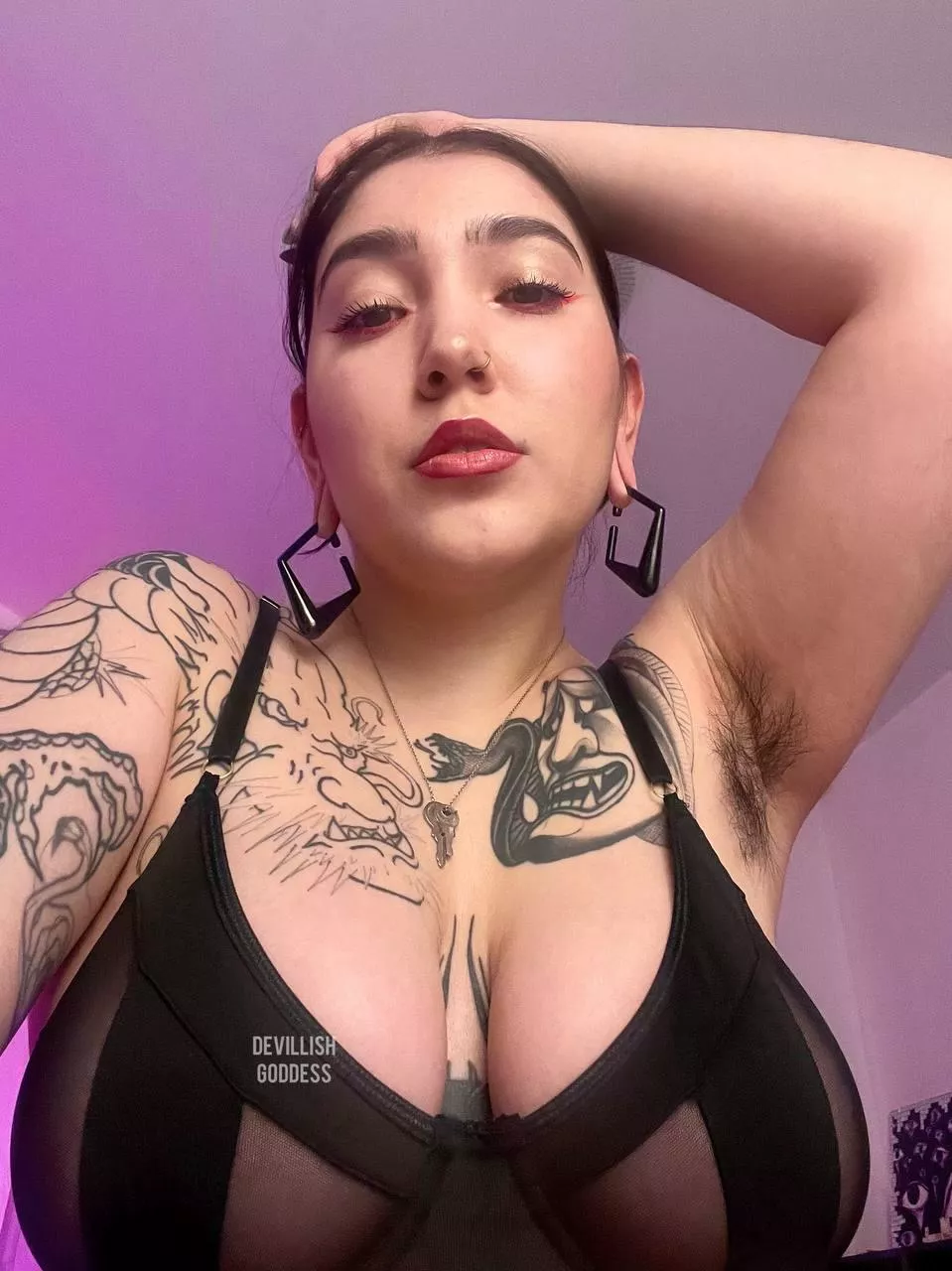 irresistible beauty of long hairs  posted by devillishgoddess