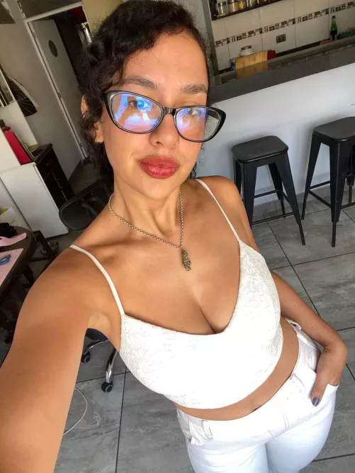 IUTR by gabby_stimulus