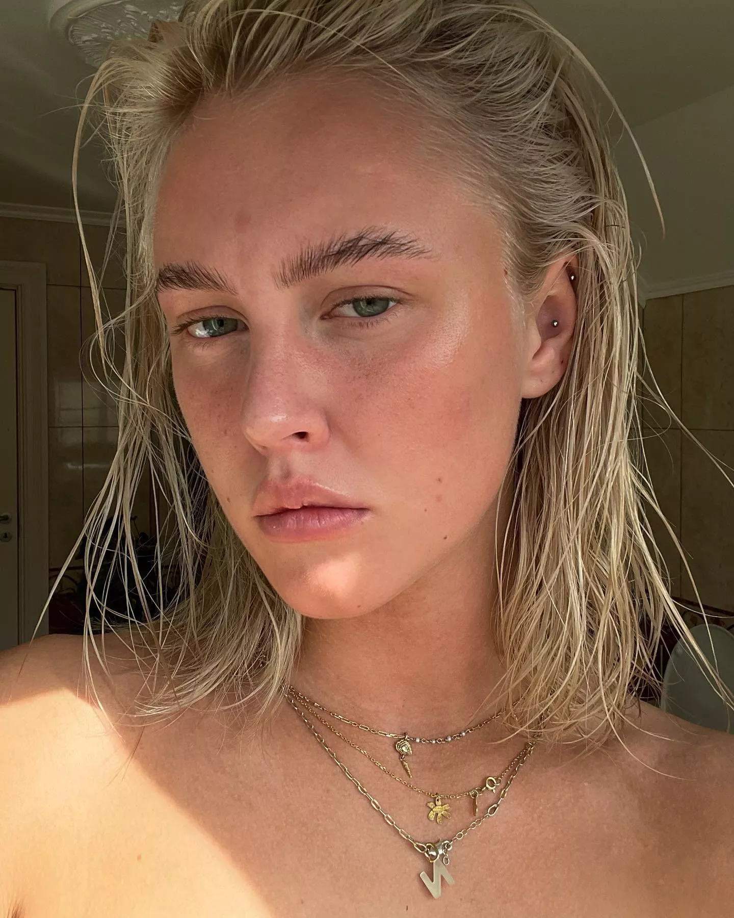 My morning look without makeup OC posted by Its_Emma_18