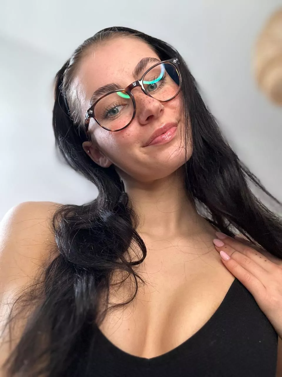 notin’ better than a pretty girl in a tight dress posted by outlawblack5