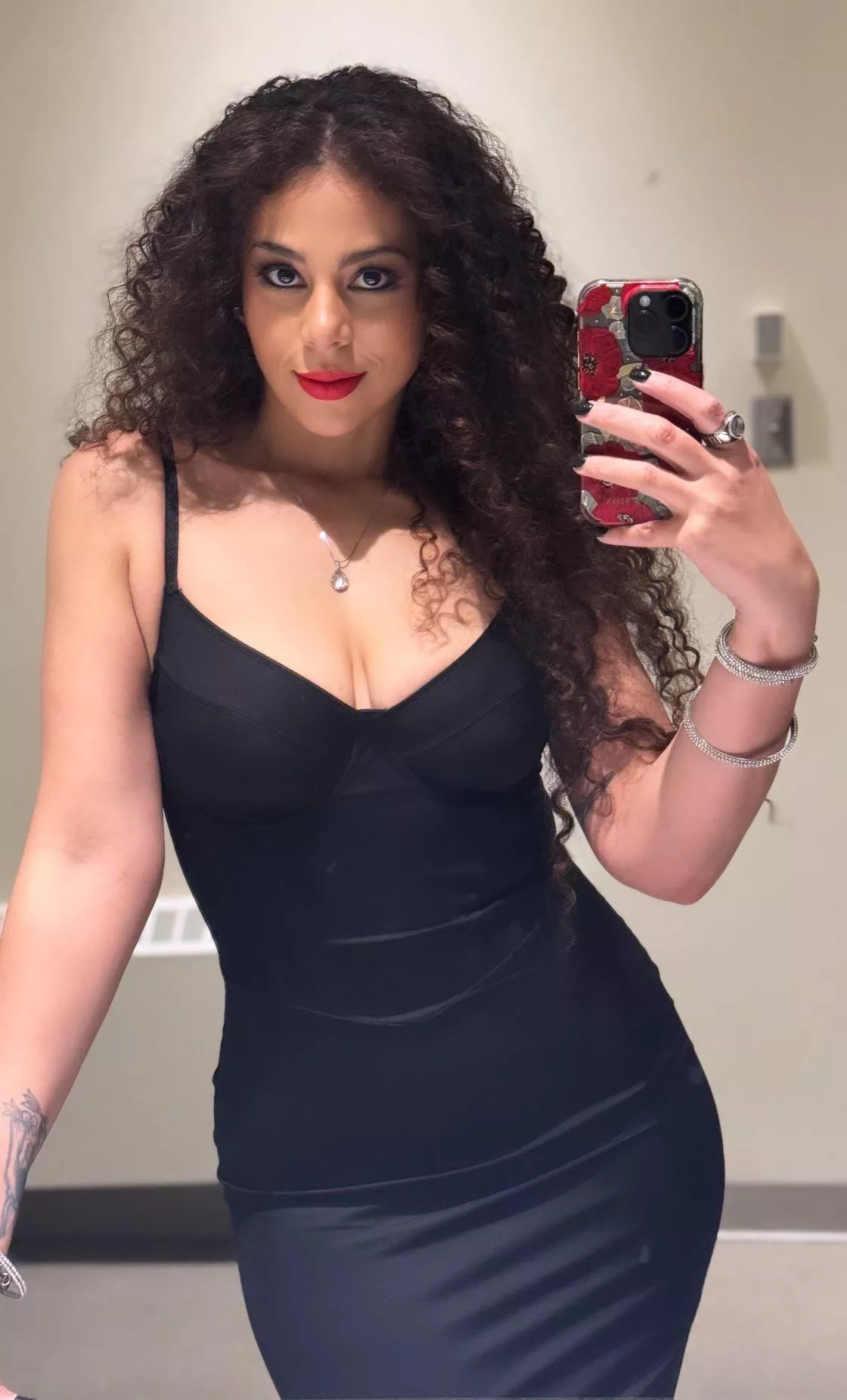 Samantha Irvin posted by Wolfguy425