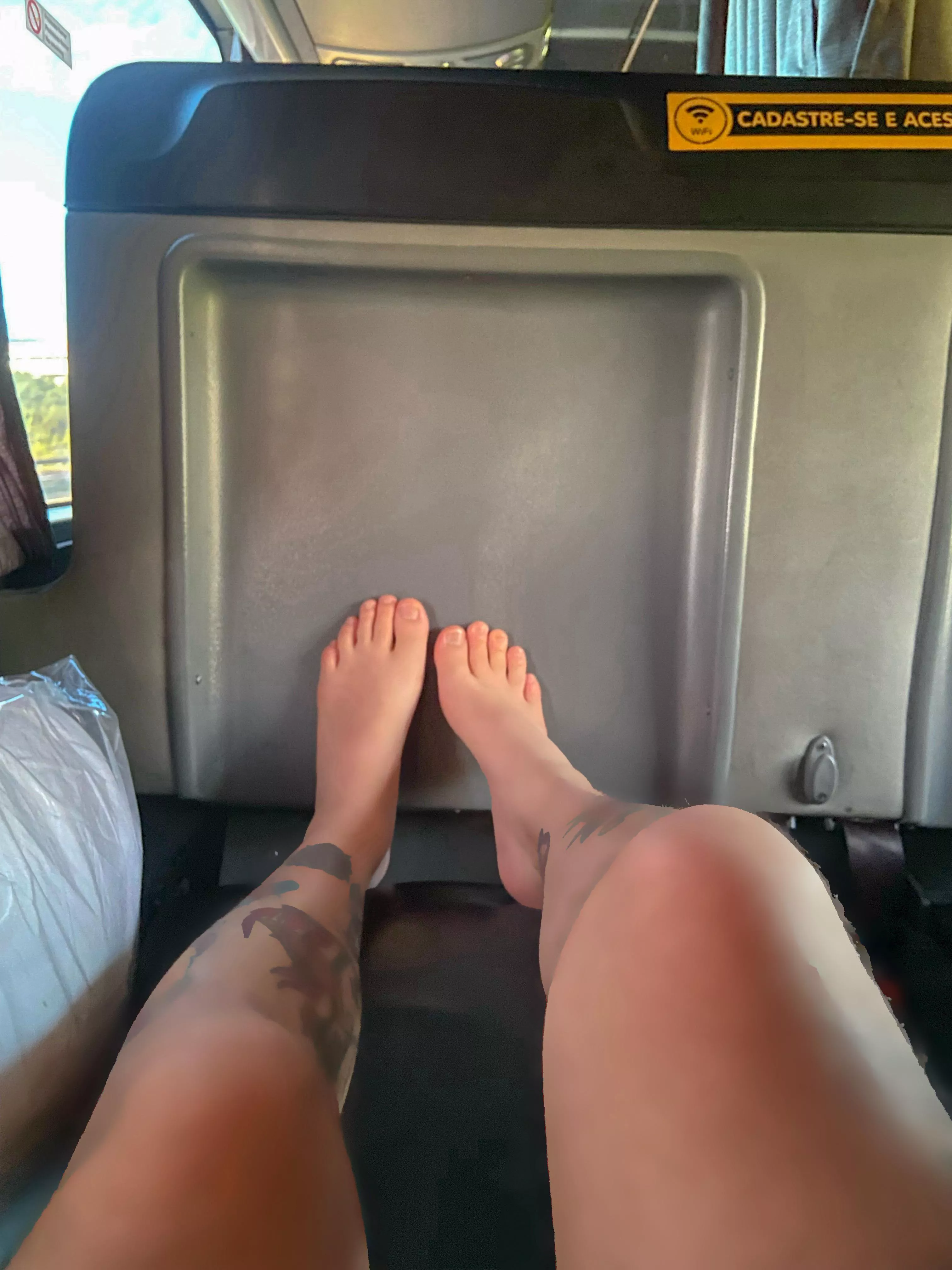 The guy next to me in the bus wouldn’t stop staring, would you do too? posted by bicuriousass22