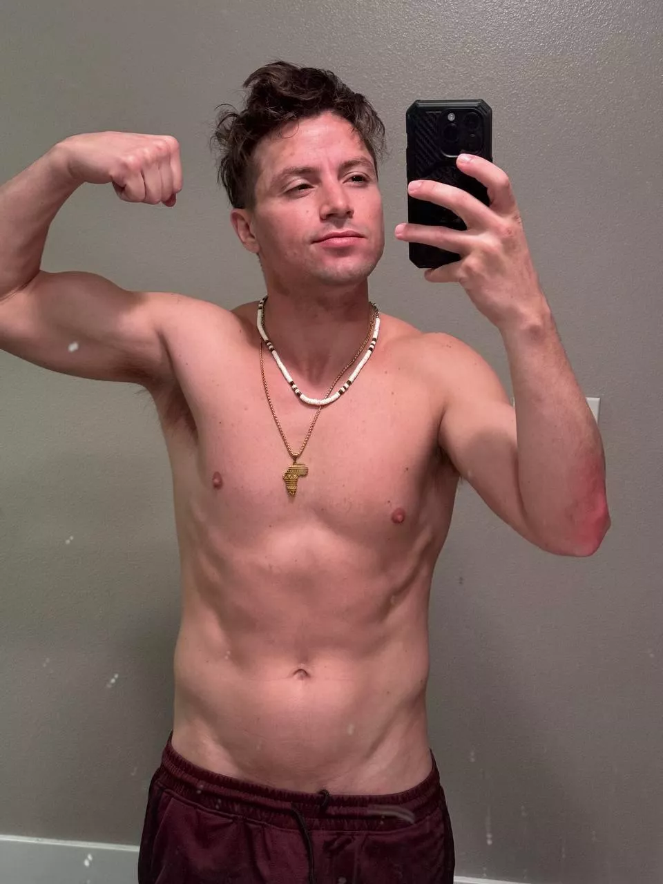 They are hairy but i hope you like them 😈 posted by jayromeroxxx