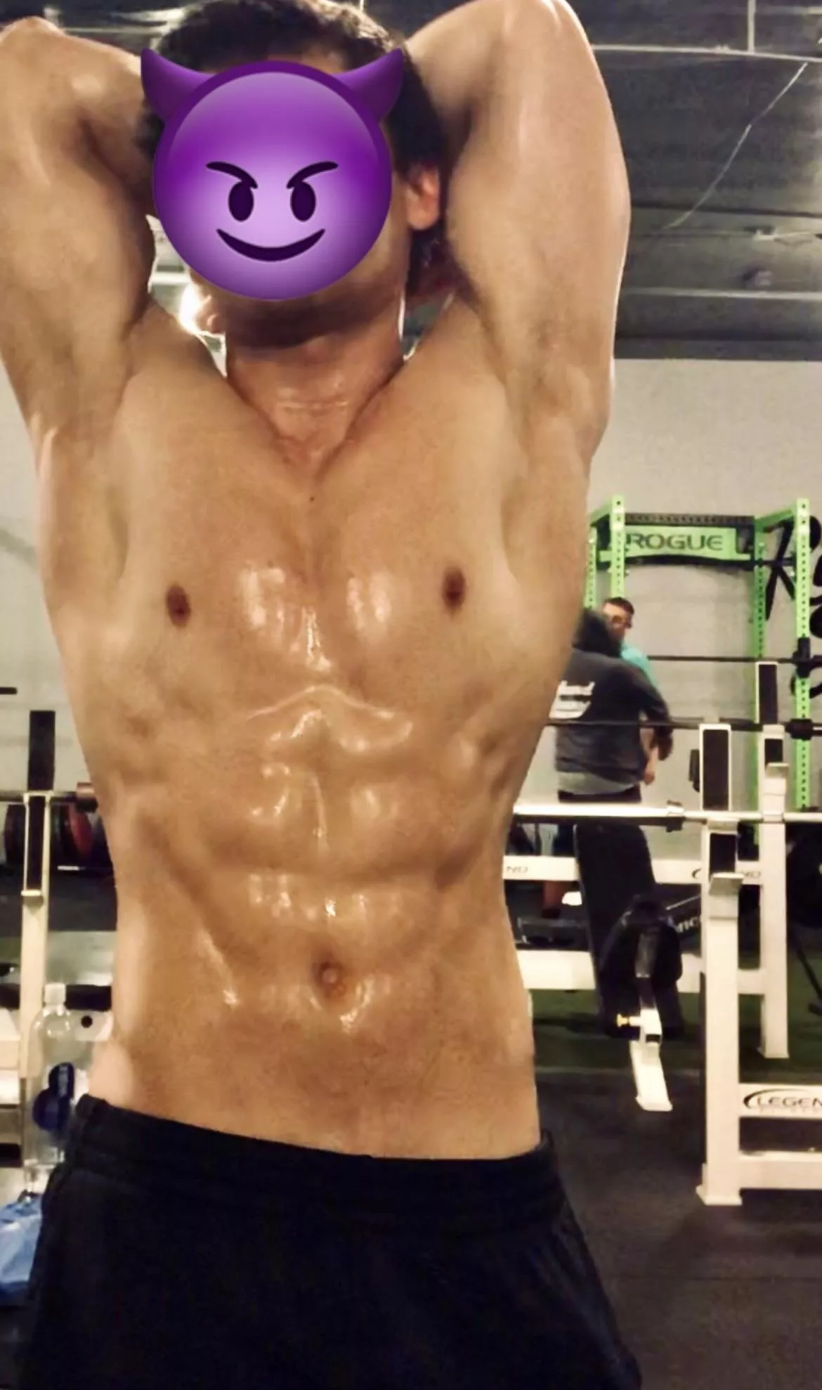 V check at the gym 😎 posted by TheeGuyDerek