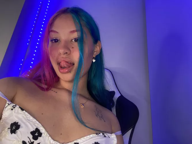 What other color hair would look nice on me? by CutieShiyar