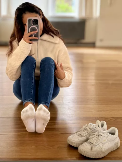 What's on your mind? 😏 by isa_stillsinning