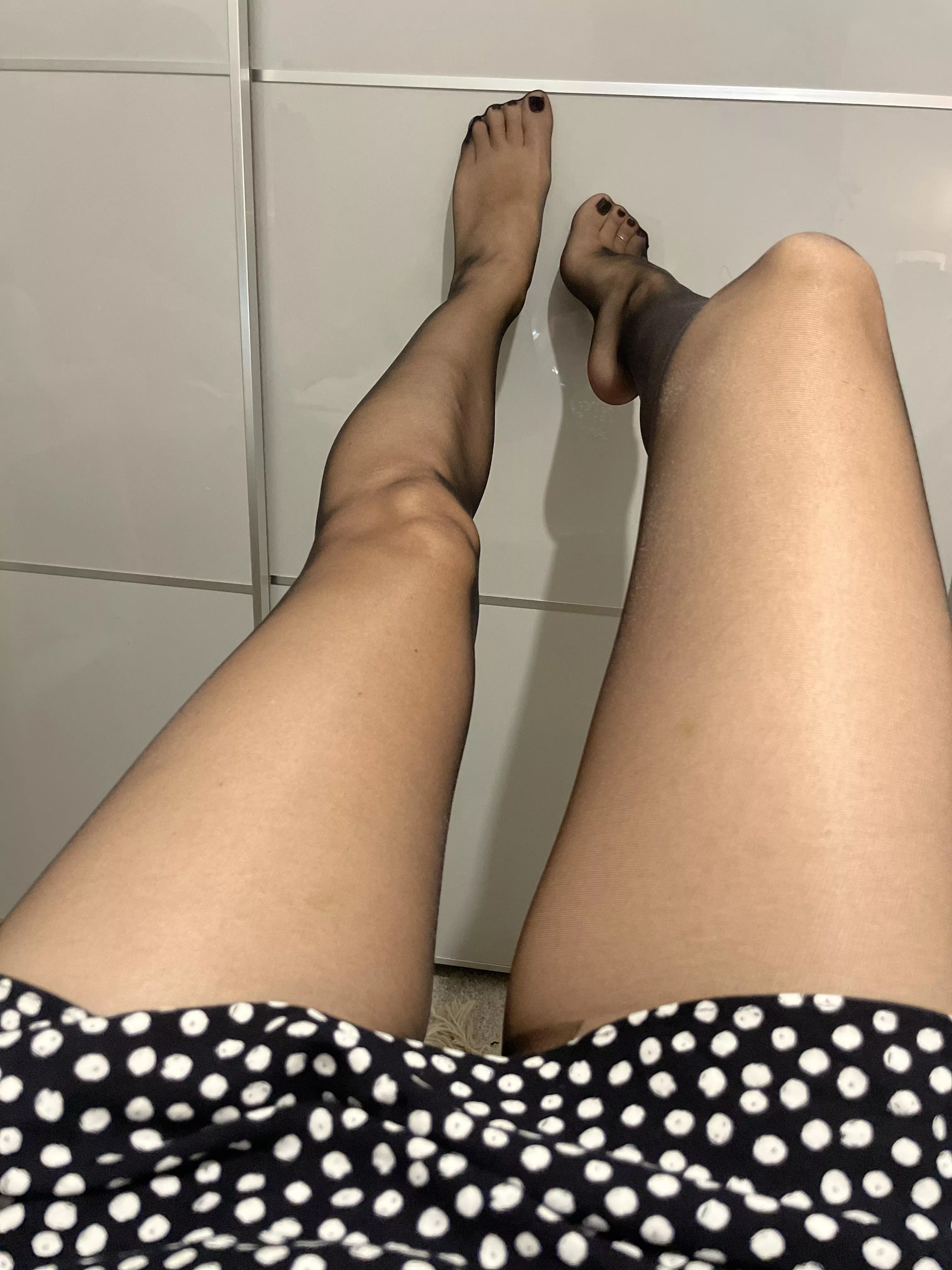 Who here loves sheer tights? posted by isobelleharper