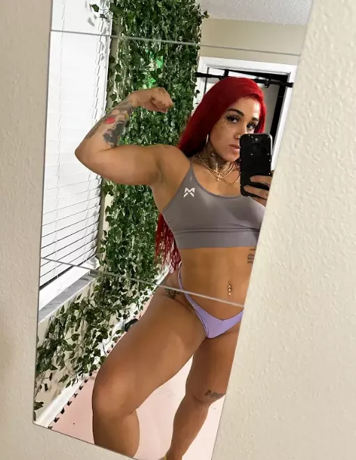 Your tongue should get a taste of this armpit posted by Alexia_Richard