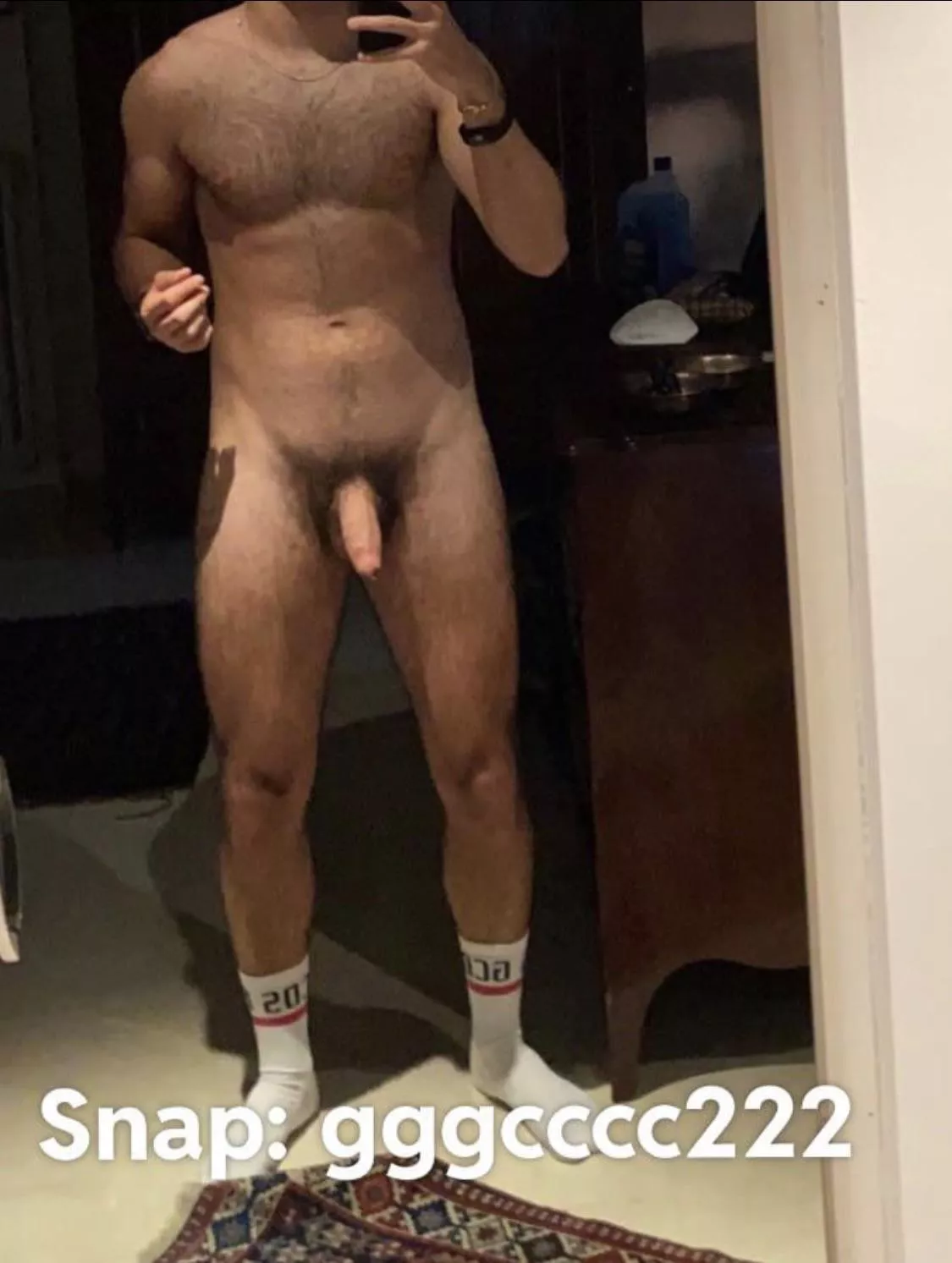 🇮🇹22 hairy vers horny asf snap in pic posted by Critical-Duck-8470