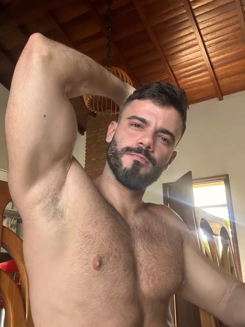 A face of someone who just woke up and need some tender by italofassin