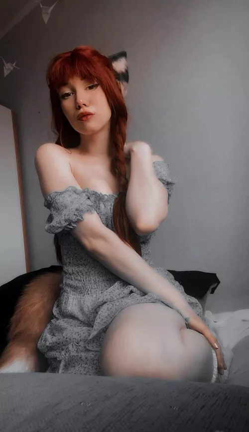 A fluffy kiss? by Luna_foxie