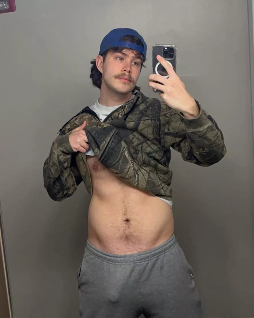 anyone like my sweats? :) posted by blu_badger25