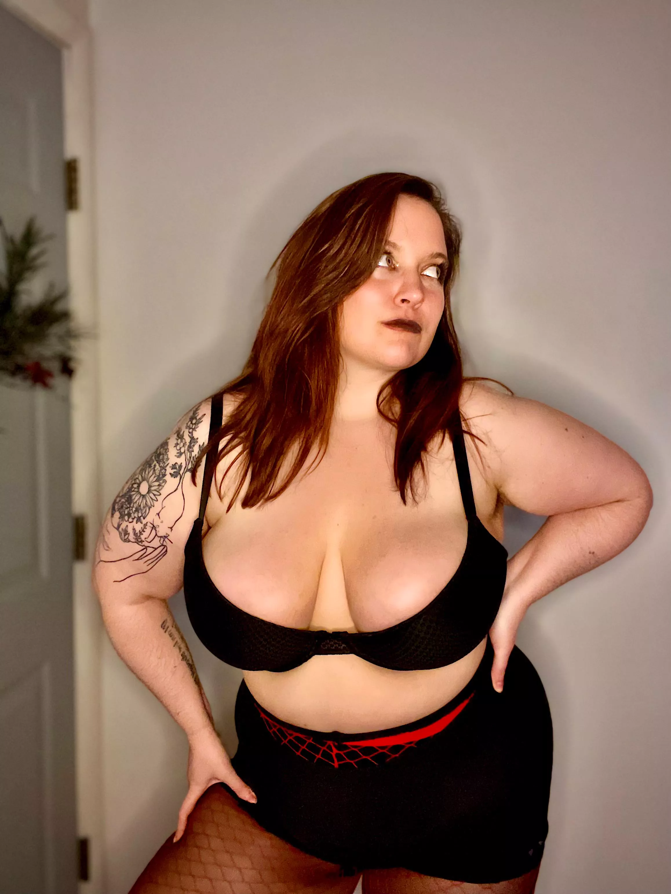 Curvy in all the right places (@caitigspot) [Onlyfans] posted by lennon14