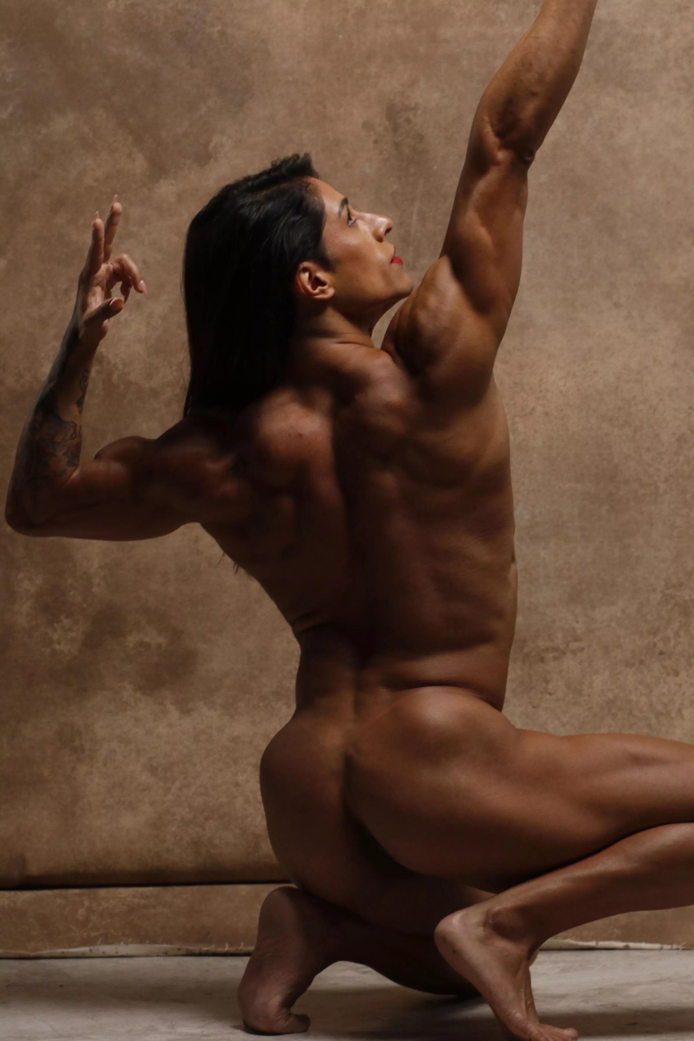 Do I have your attention?  posted by Elik_fitcouplegirls