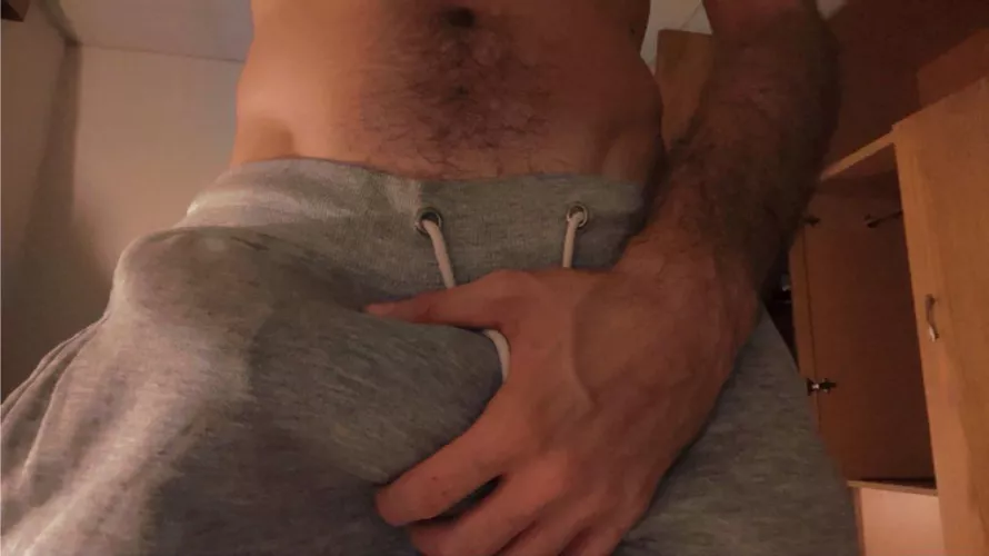 Dont be shy bro pull em down by Sea_Membership_9255