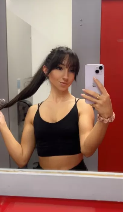 gym hottie @jessxoxo on Instagram posted by jenningzj