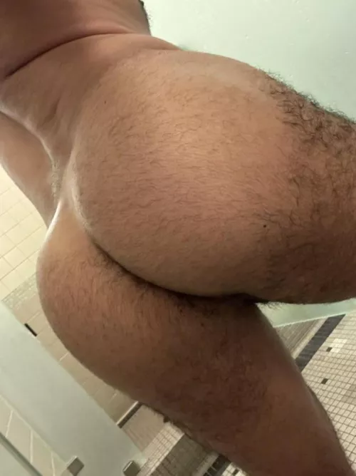 Hope i made you stop scrolling?😏 by Poppa97