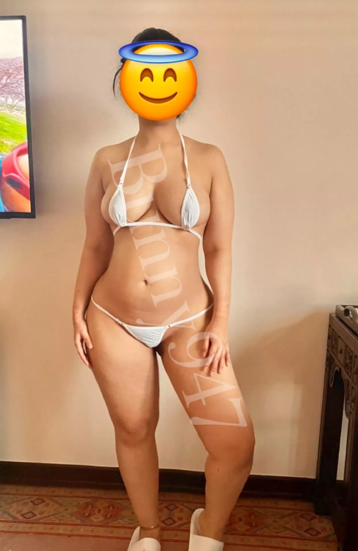 Hubby loves when i wear tiny bikinis to the pool😈 [F] posted by bunny947