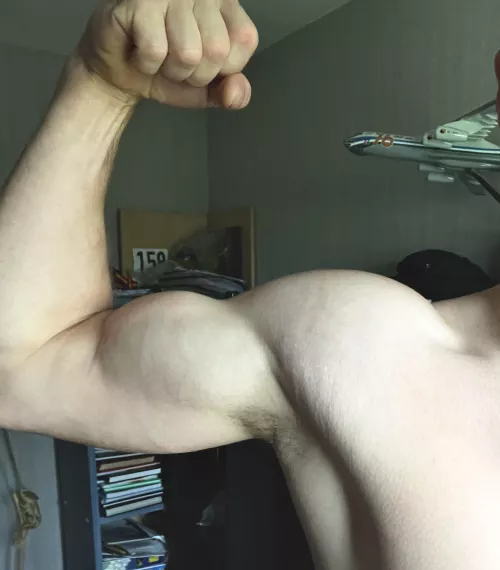 I bet you want to give my pits a good sniff, Don't you? by AlphaDaddy_BCP