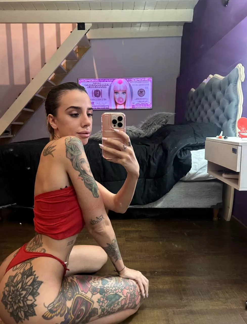 I love so much red, fits well with some smacks posted by hcwhite28